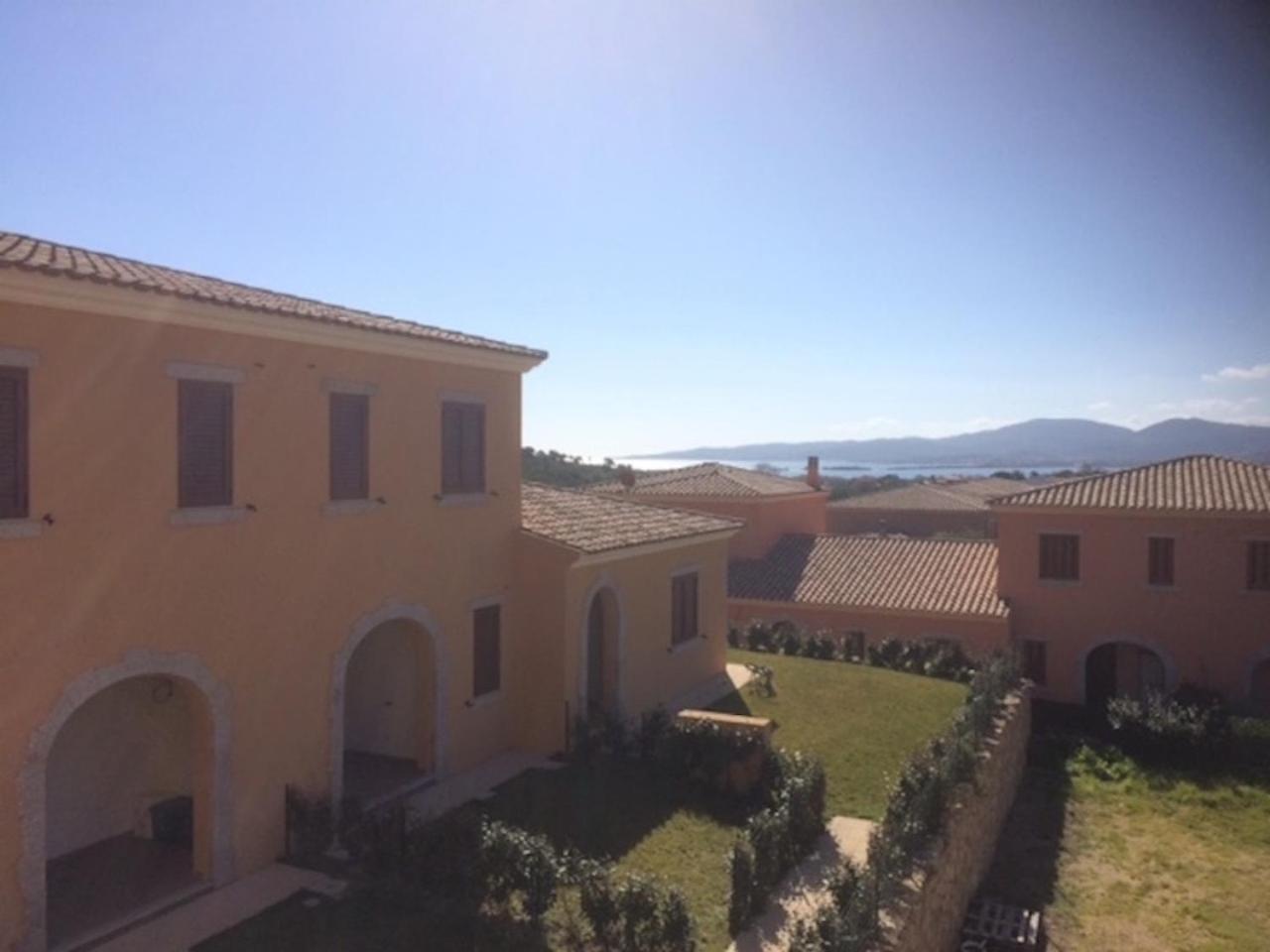 Residence Arruli San Teodoro  Eksteriør billede