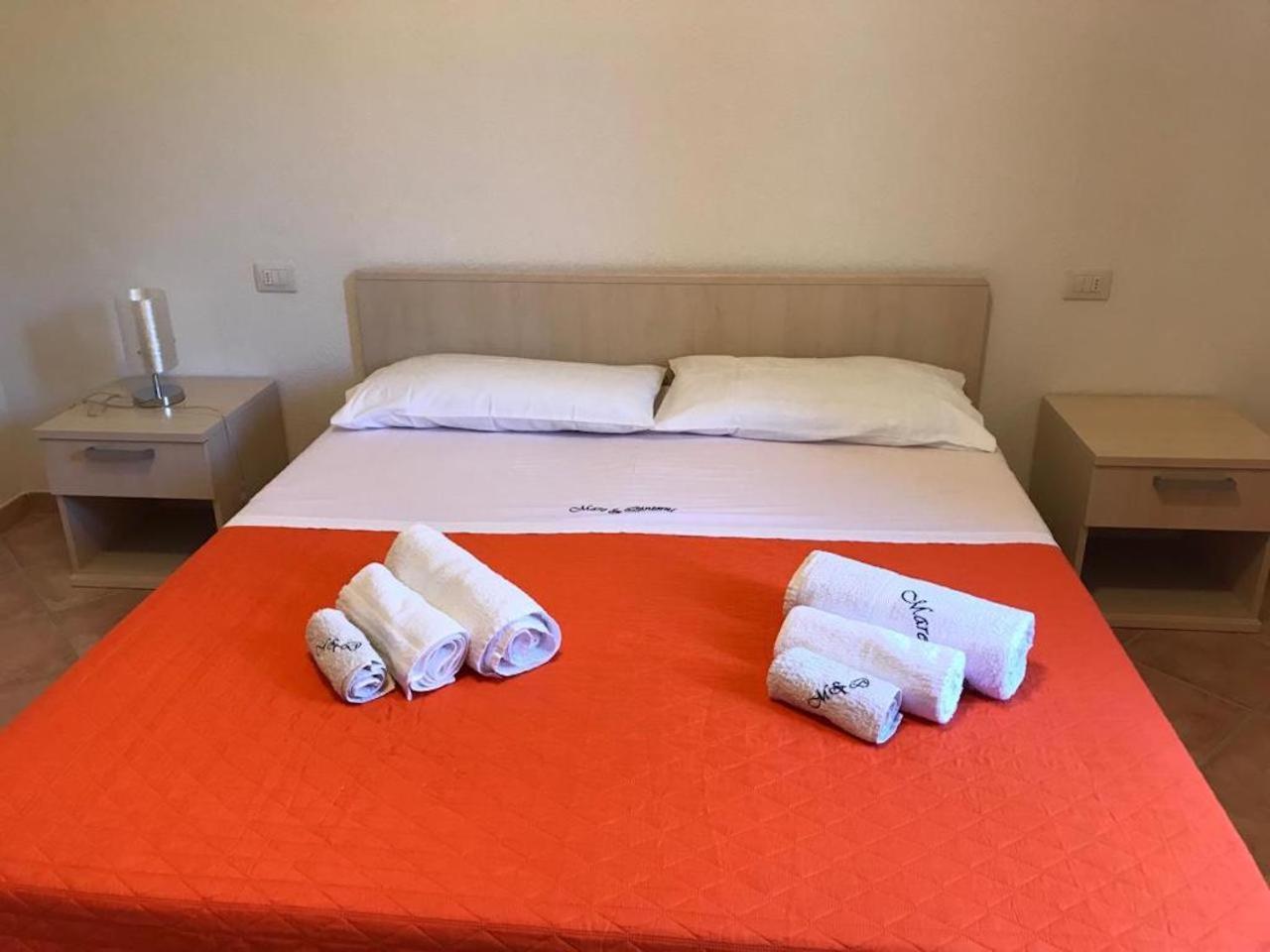 Residence Arruli San Teodoro  Eksteriør billede